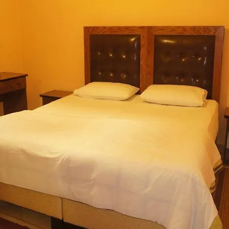 Hotell Bristol 3*