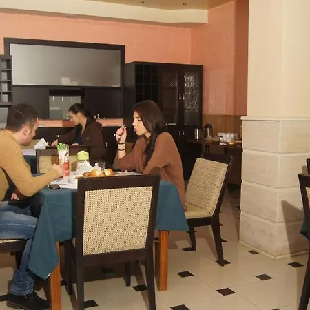 Bristol Hotel 3*